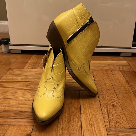 NWT GABRIELLA BOOTIE MADE IN ITALY - Picture 2 of 6